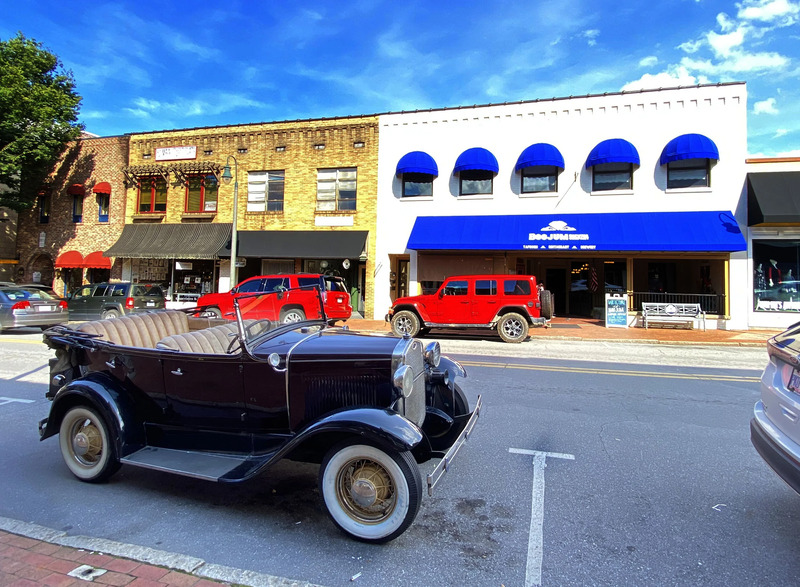 Boojum Brewing on Main Street in Waynesville